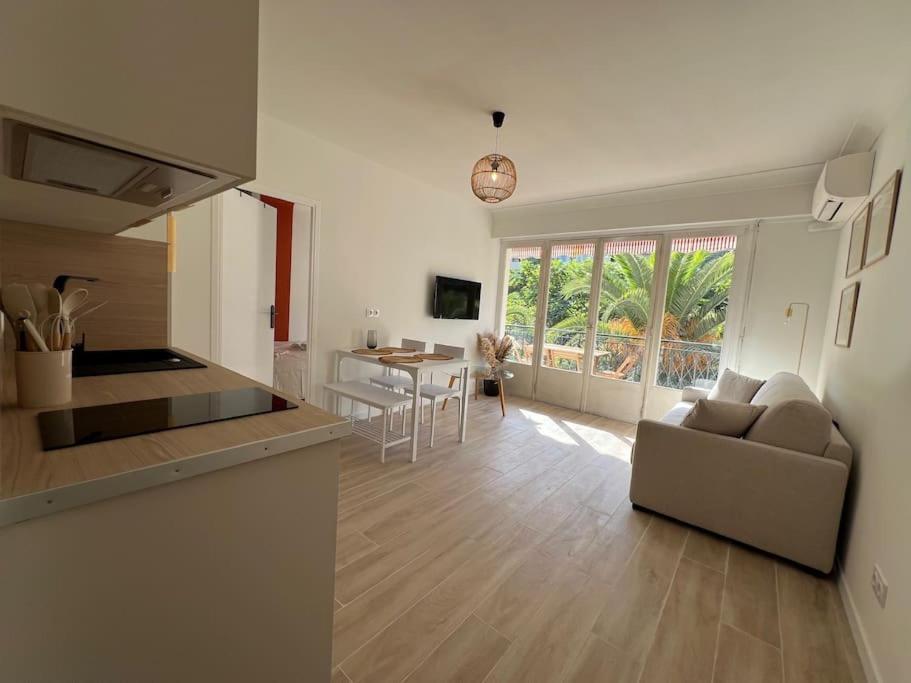 Magnifique T2 Proche Mer Et Ville Refait A Neuf Avec Terrasse Menton Exteriör bild