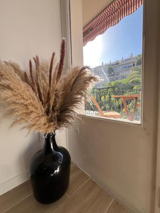 Magnifique T2 Proche Mer Et Ville Refait A Neuf Avec Terrasse Menton Exteriör bild