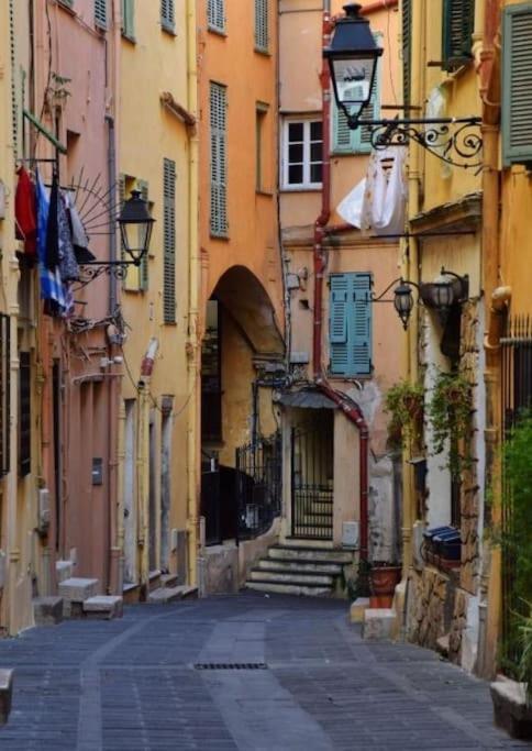 Magnifique T2 Proche Mer Et Ville Refait A Neuf Avec Terrasse Menton Exteriör bild