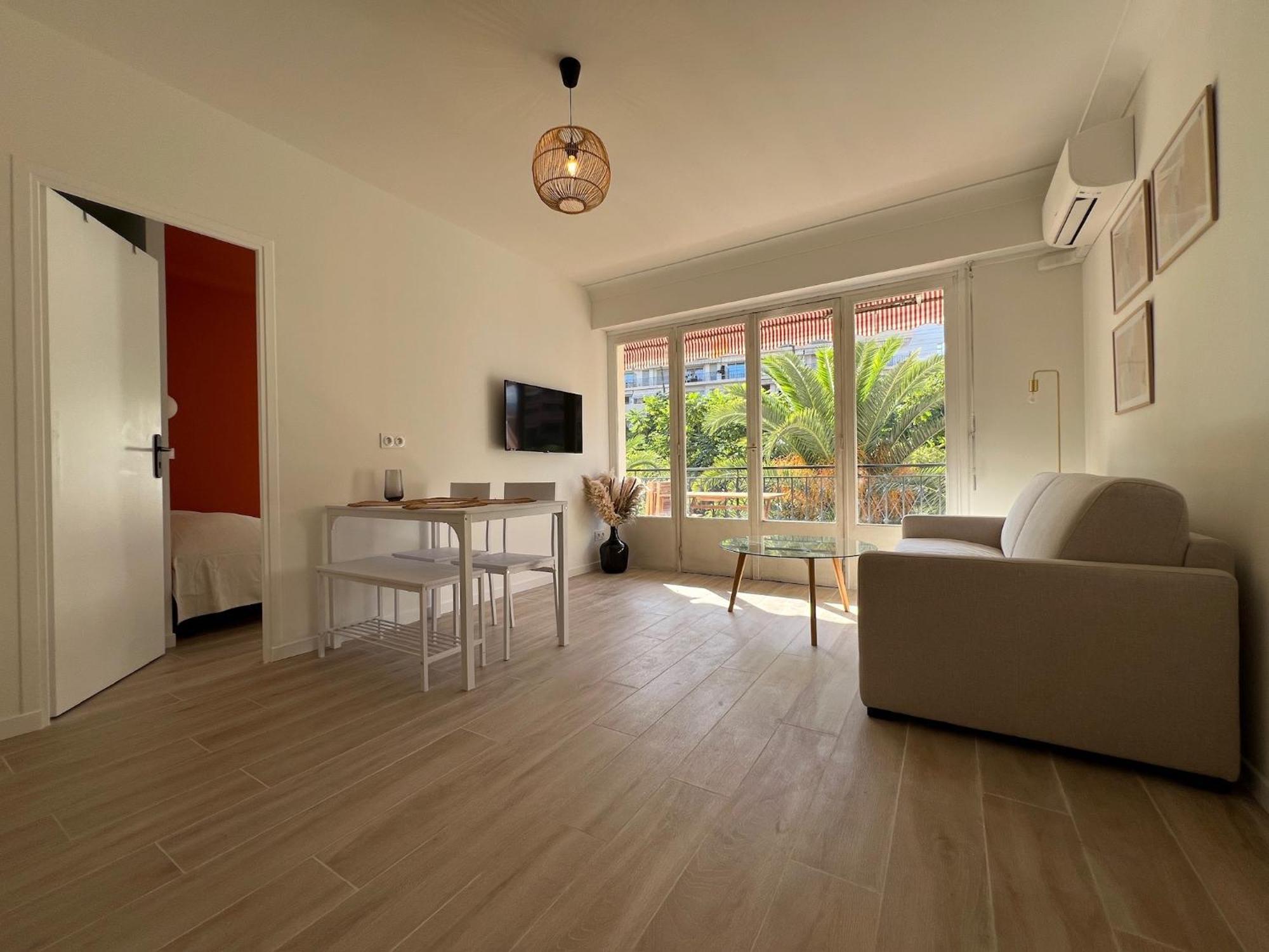 Magnifique T2 Proche Mer Et Ville Refait A Neuf Avec Terrasse Menton Exteriör bild